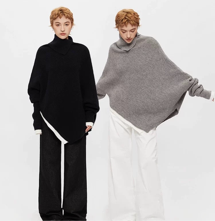 Oversized Turtleneck sweater in black and grey