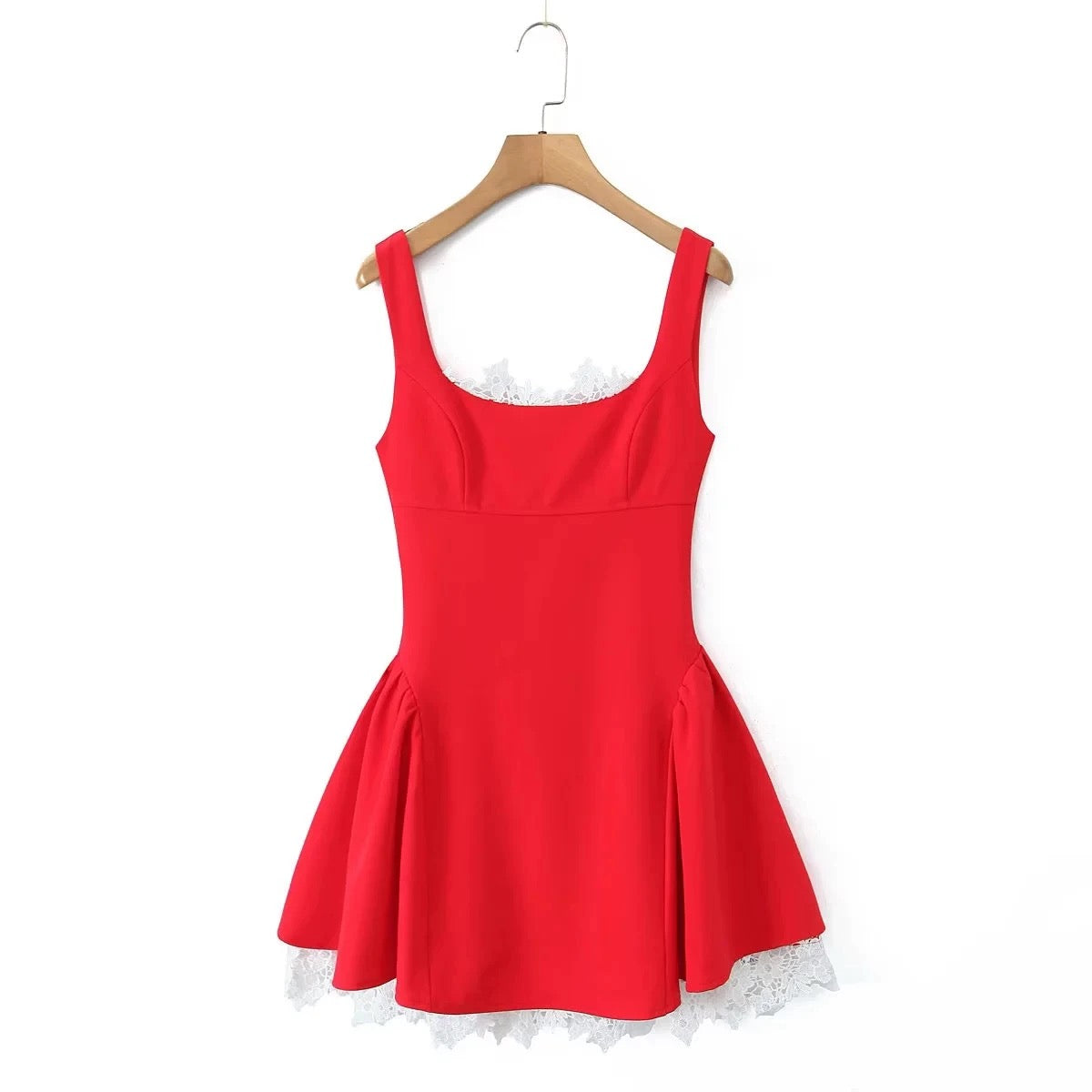 European and American style 2025 spring new women's clothing French retro lace stitching square collar

Waist sexy backless dress