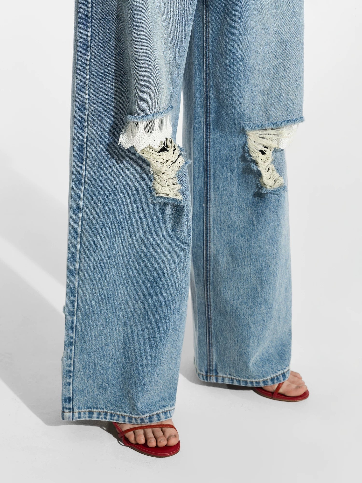 Women’s Distressed Ripped Jeans – Faded Blue & White