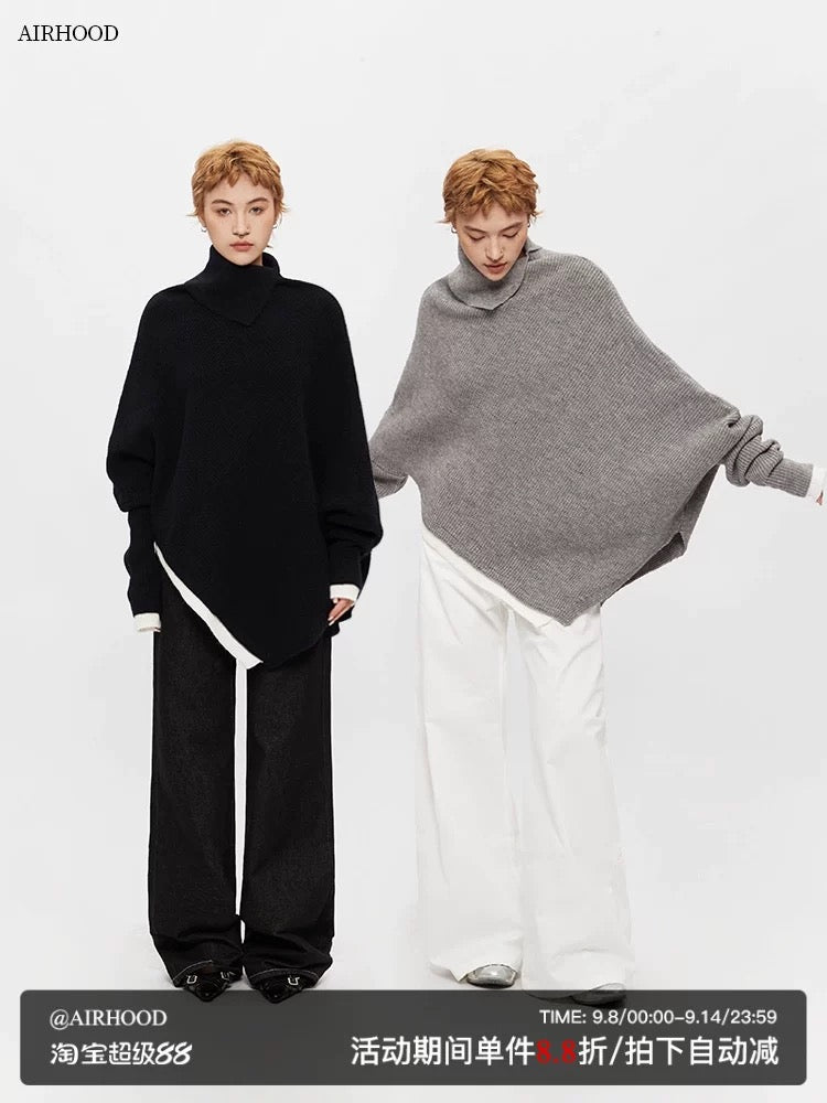 Oversized Turtleneck sweater in black and grey