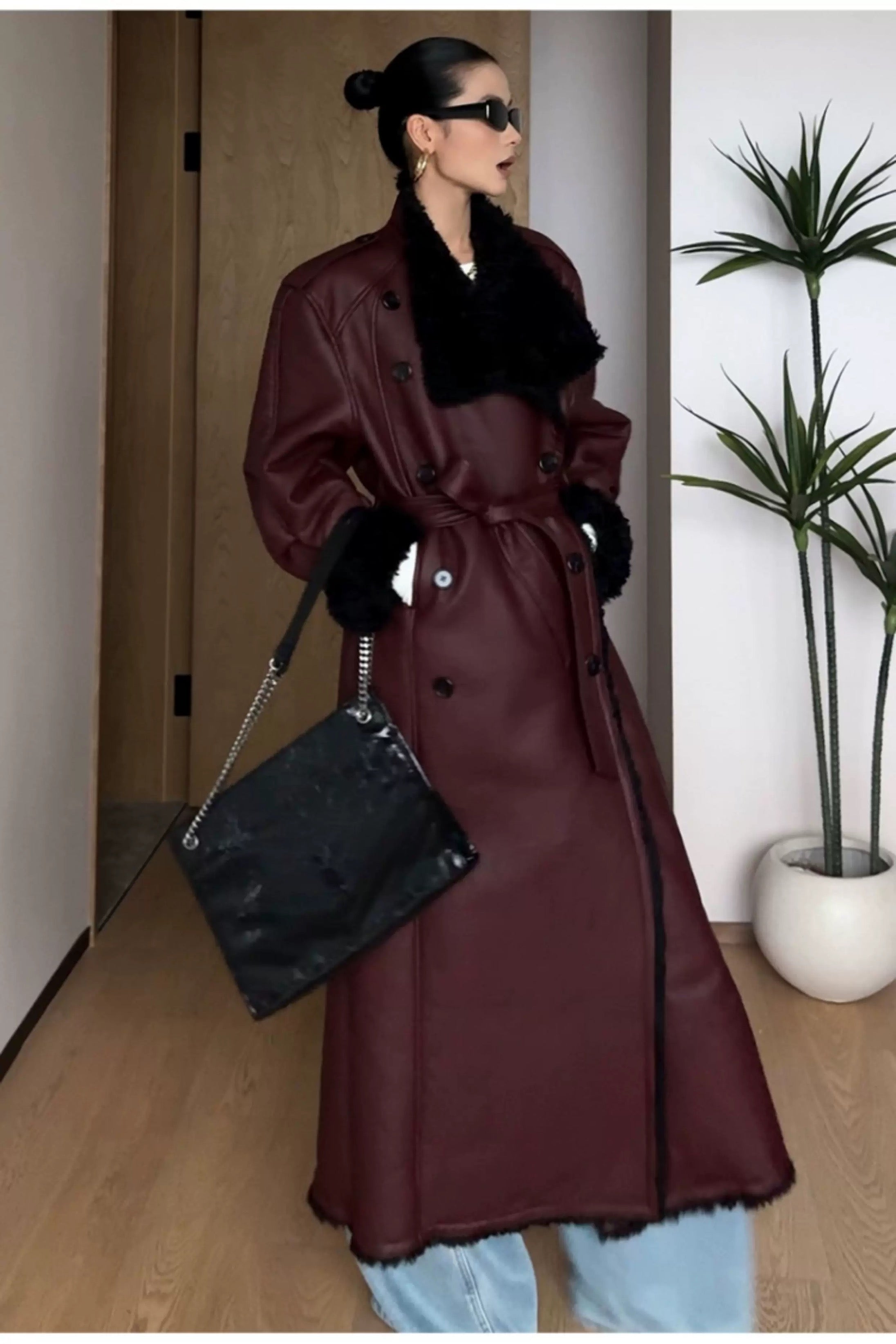 Luxury Oversized Burgundy Leather Trench Coat with Shearling Collar – Premium Winter Statement Piece
