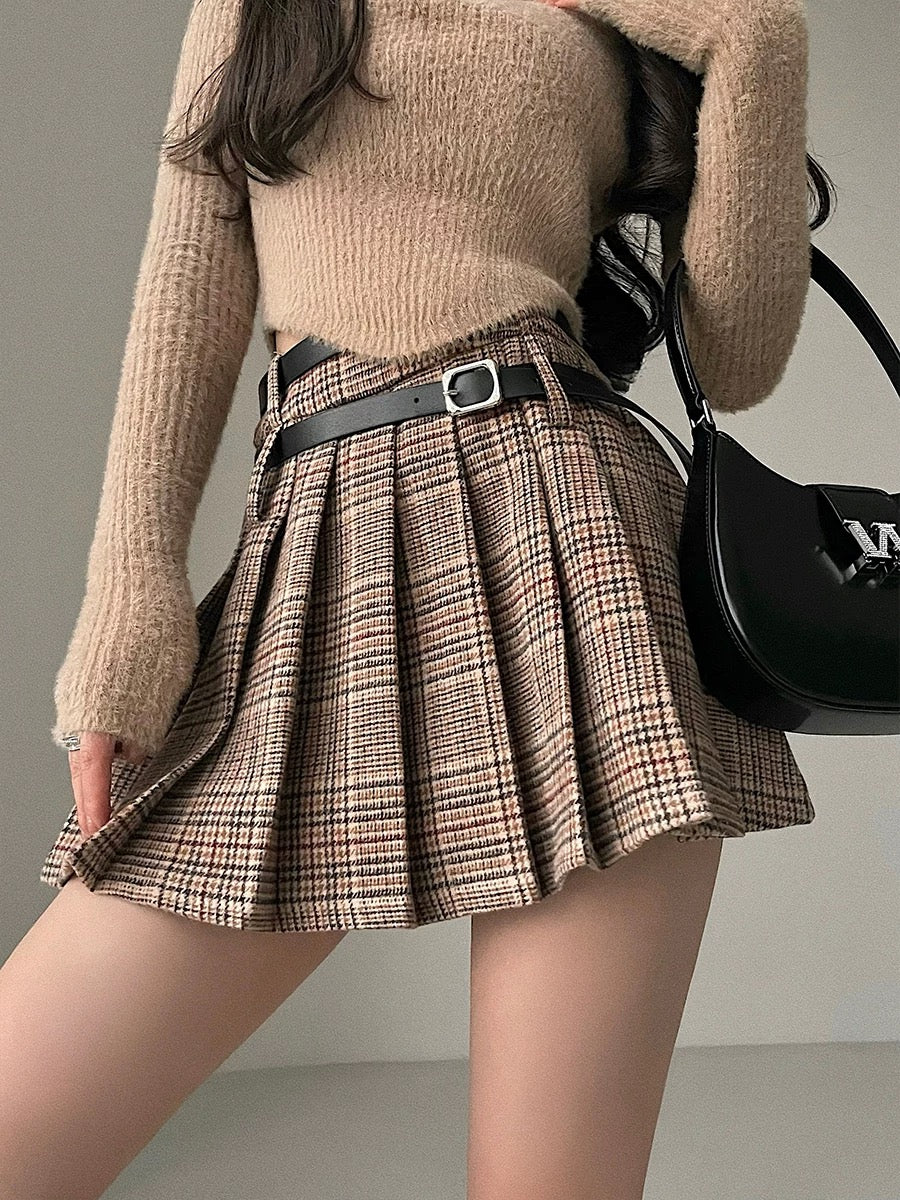 Plaid Pleated Mini Skirt with Double Belt Detail – Vintage Fall Aesthetic
