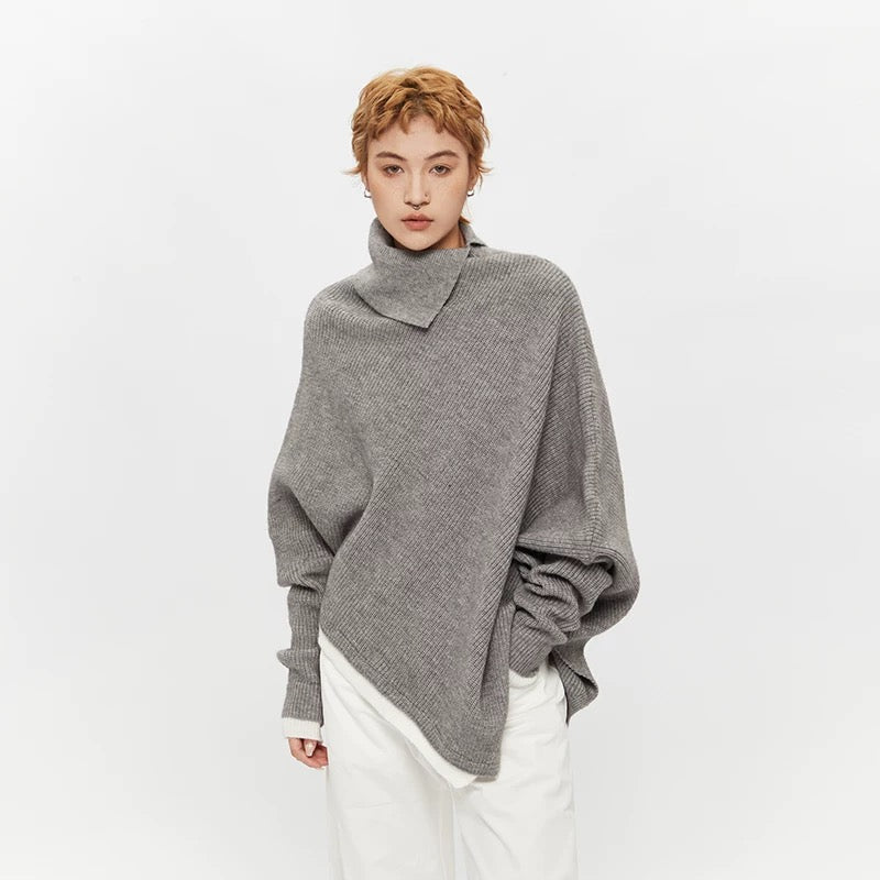 Oversized Turtleneck sweater in black and grey