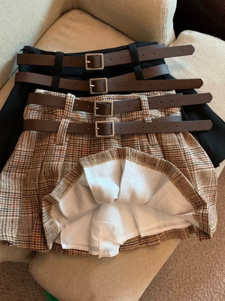 Plaid Pleated Mini Skirt with Double Belt Detail – Vintage Fall Aesthetic